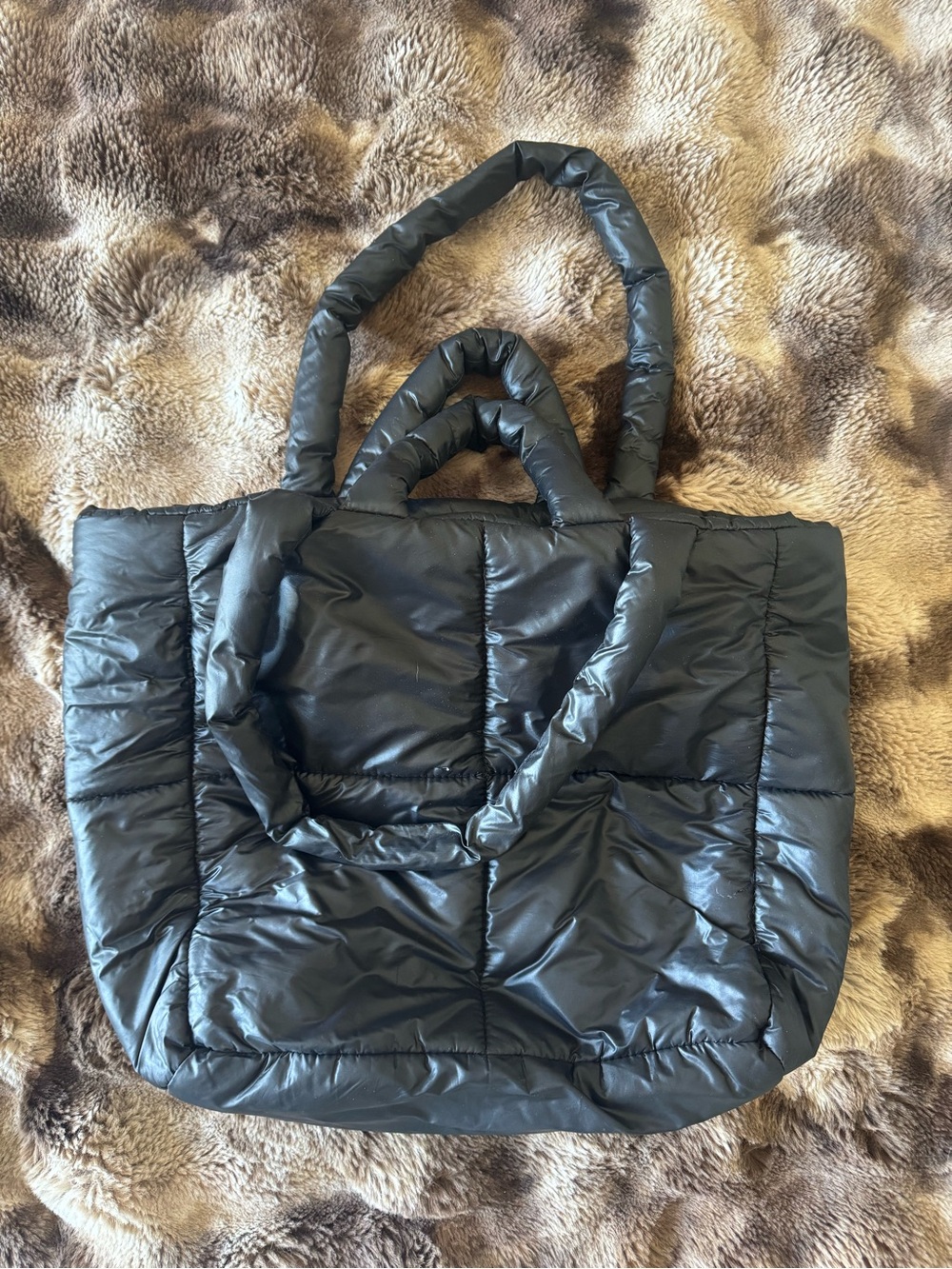 Puffer Tote Bag in Black
